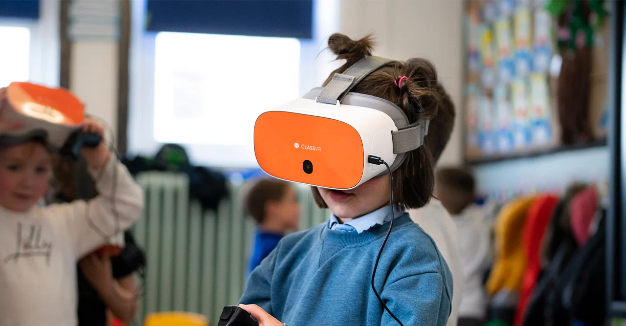 Child-wearing-classvr-headset