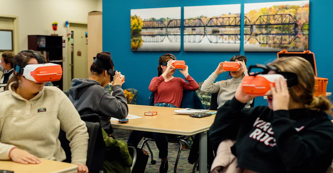 Students-wearing-classvr-headsets